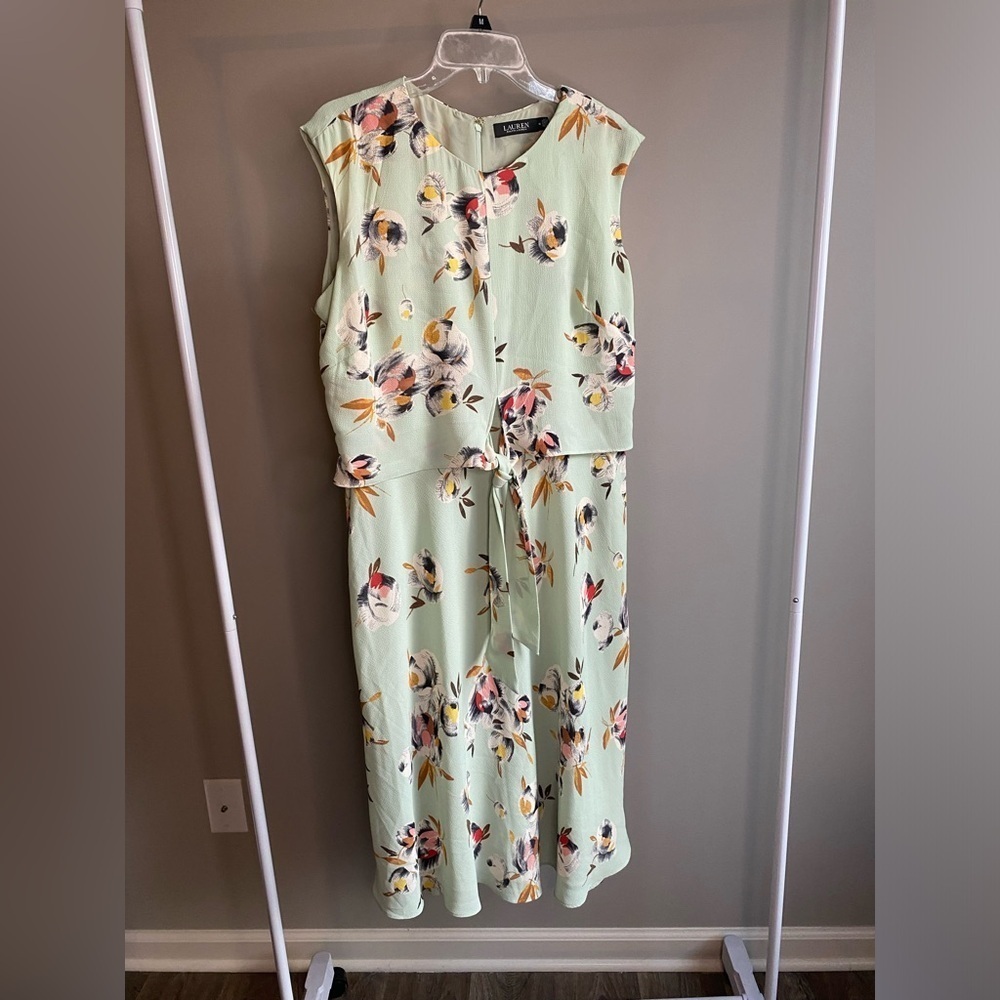 Lauren Ralph Lauren light sage green floral sleeveless crepe dress